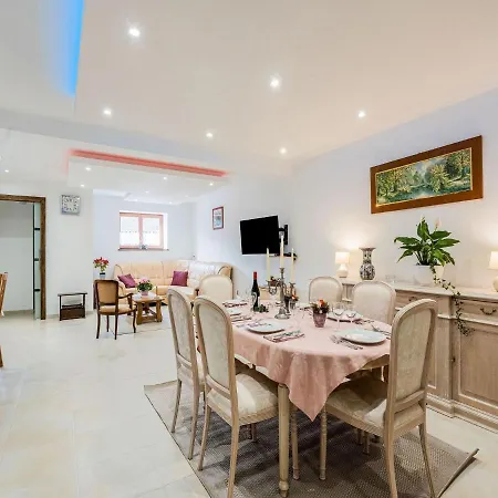 Charming In With Fenced Garden Holiday home Beauraing