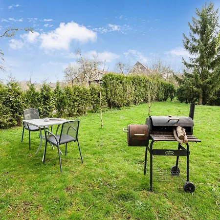 Feriehus Cozy With Garden Beauraing