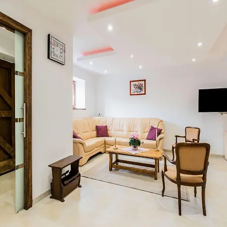 Charming In With Fenced Garden * Beauraing
