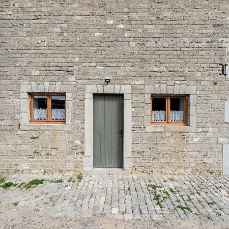 Ferienhaus Cozy With Garden Beauraing